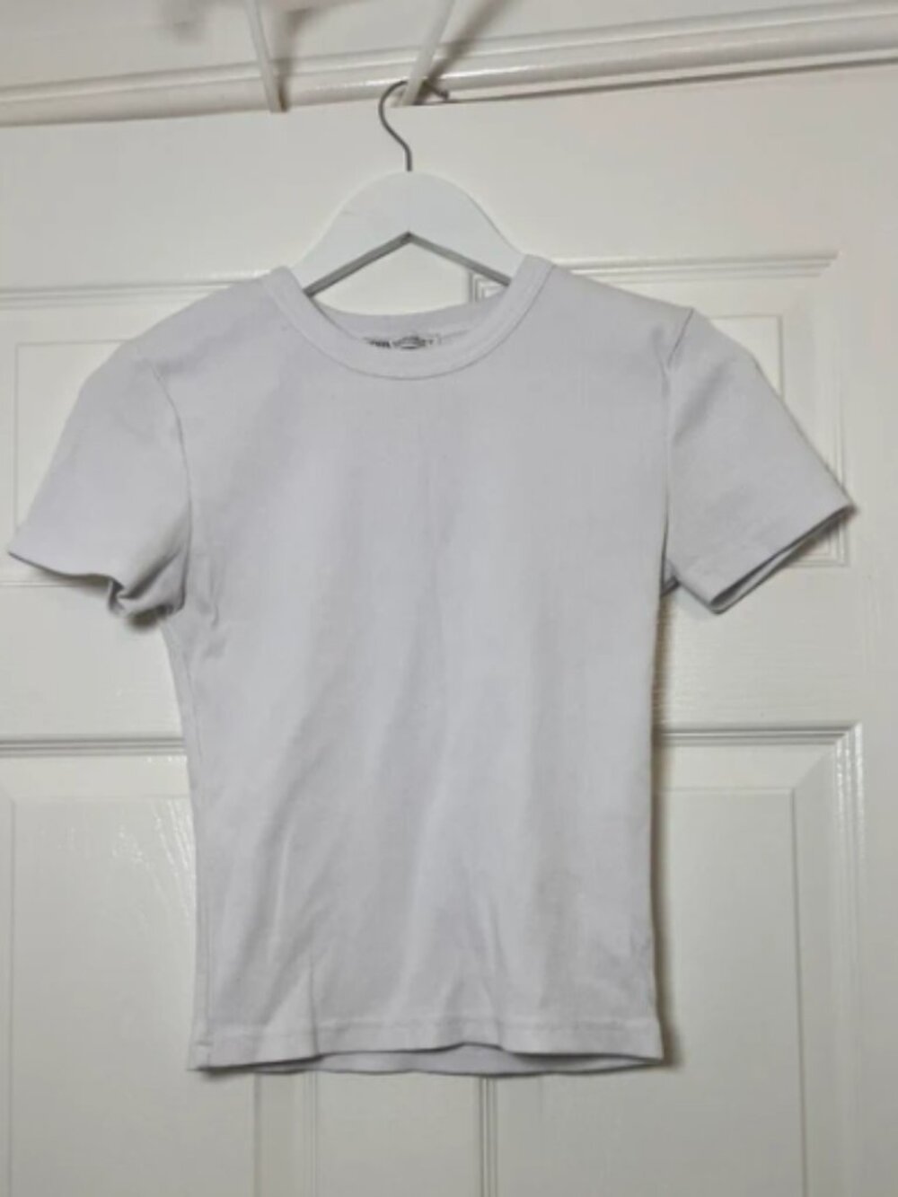 Zara White Ribbed T‑shirt – Size M